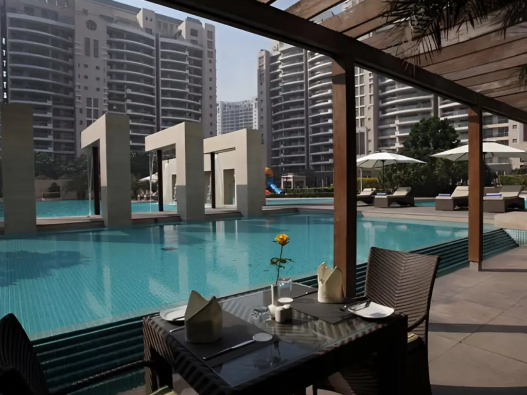 DLF Aralias sector 42